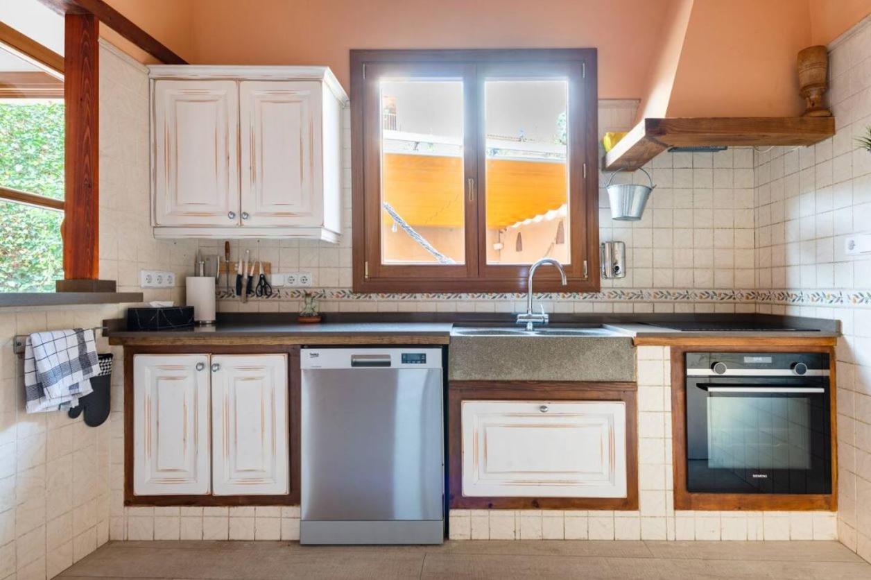 Dom wakacyjny Es Llimoner - Charming House In