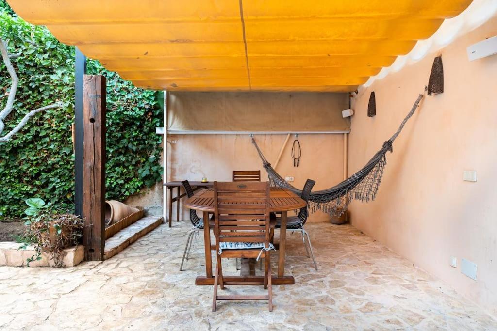 Dom wakacyjny Es Llimoner - Charming House In *